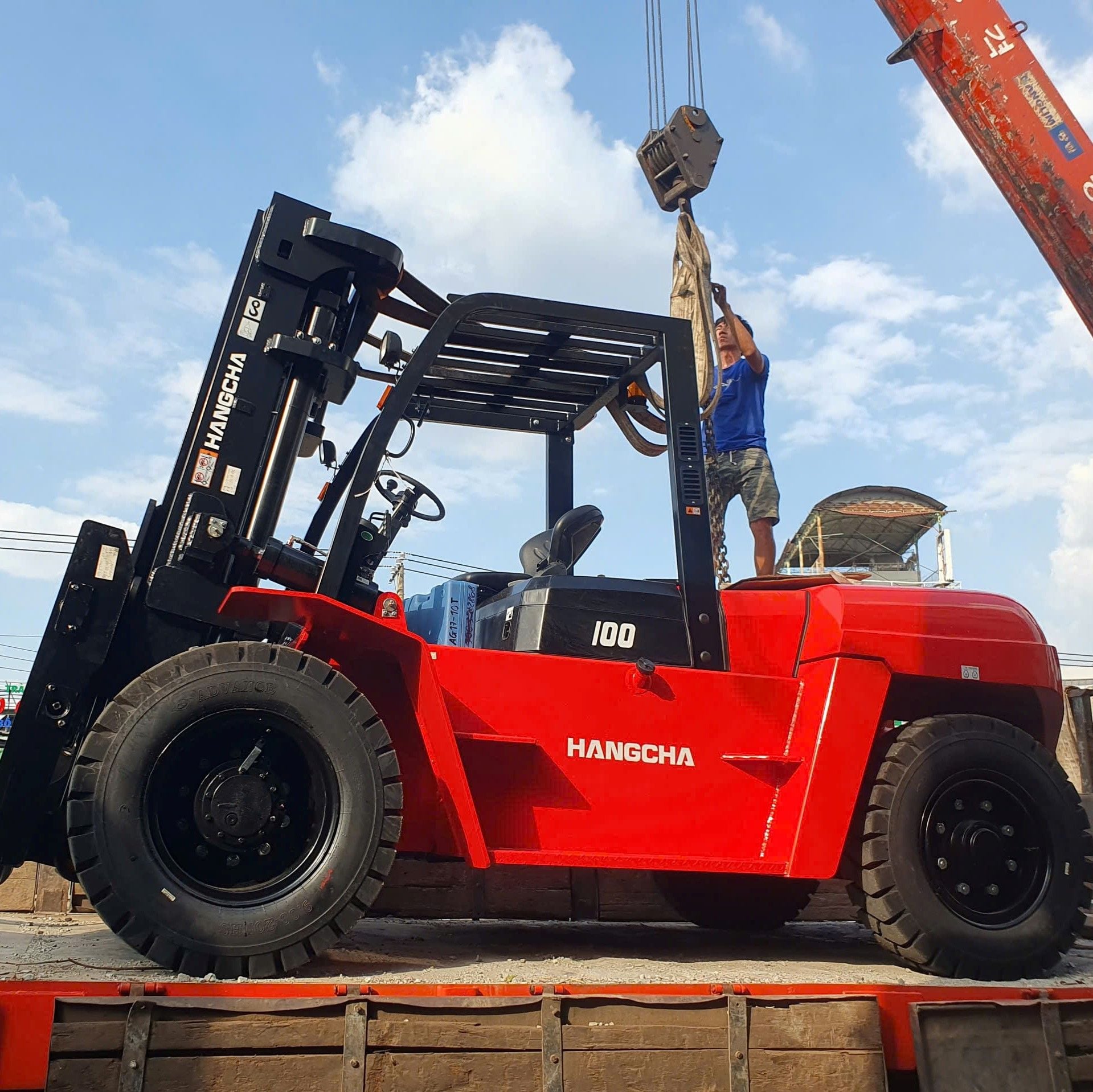 Xe Nâng Dầu HANGCHA 10 Tấn 