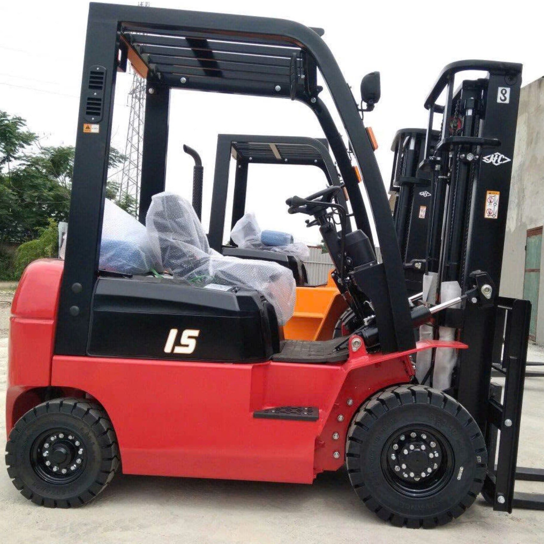 Xe Nâng Dầu 1.5 Tấn