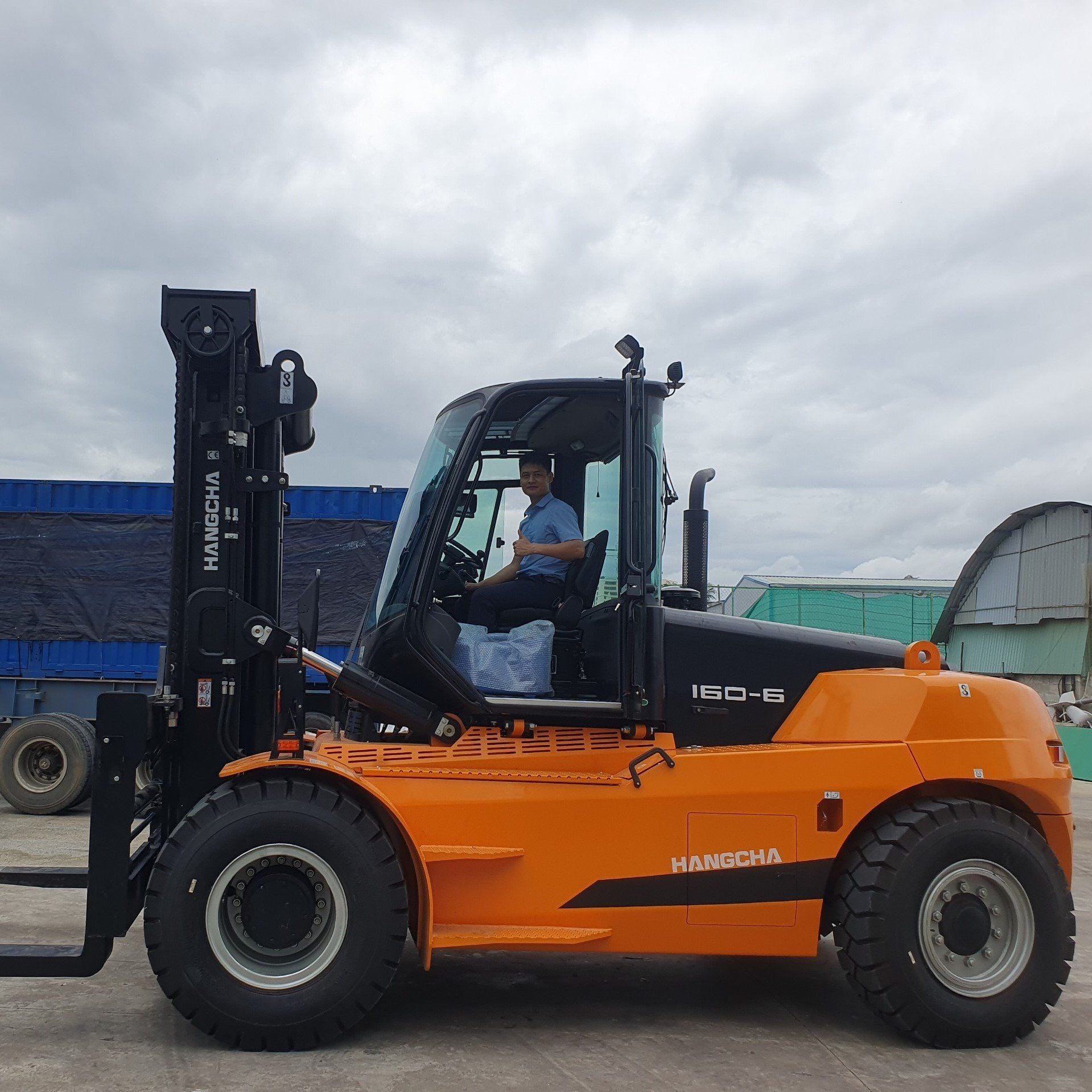 Xe Nâng Dầu HANGCHA 16 Tấn