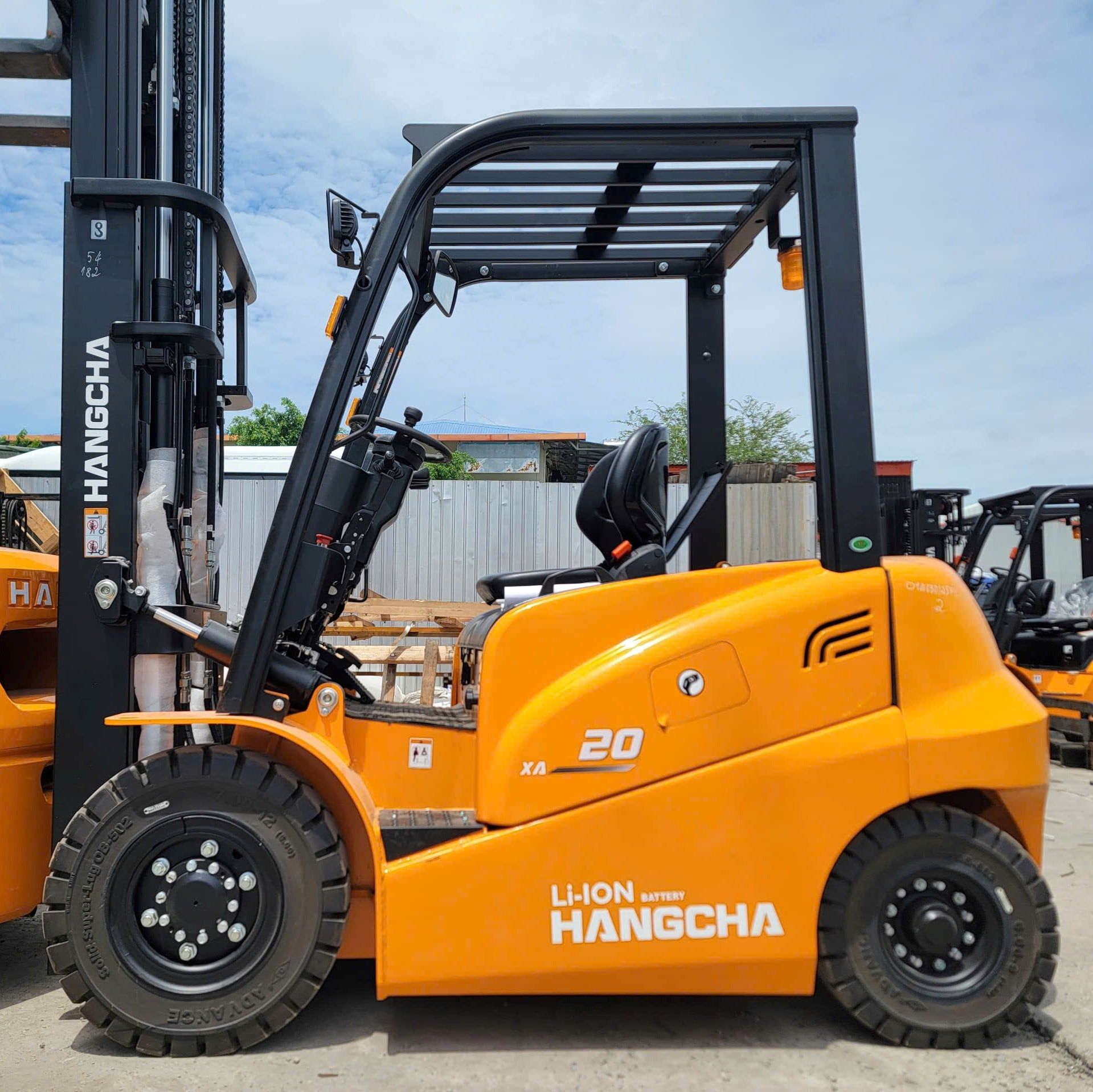 Xe Nâng Điện Lithium 2 Tấn Dòng XA 2026